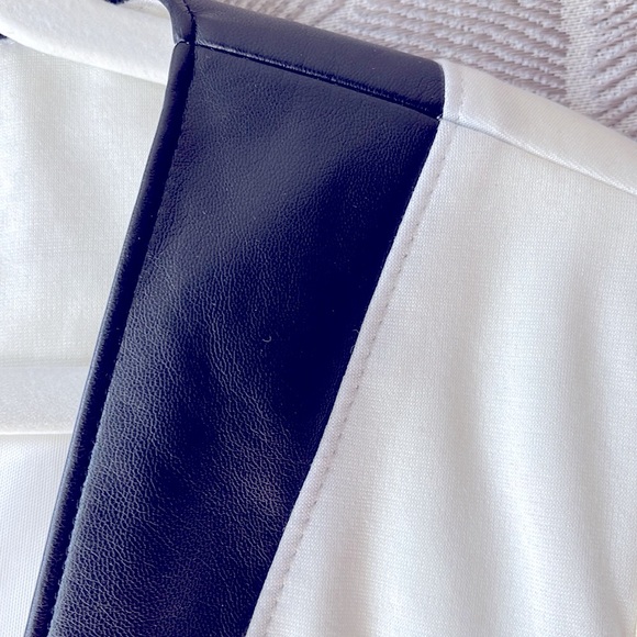 NWOT Bebe Kristie Ponte Jacket White Black Trim Size 0 - Picture 5 of 10